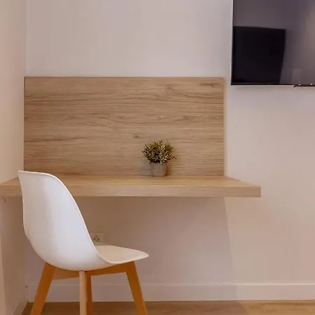 Gasthuis Ah Room4you Vut3026as Oviedo